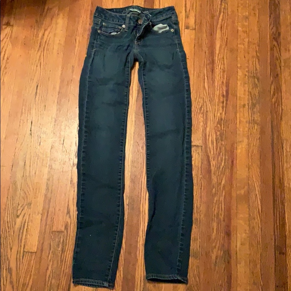 Women’s American Eagle skinny jeans